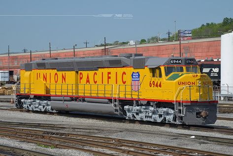 No, this is not North Little Rock, this is Union Pacific DD40X #6944 looking good as new at Norfolk Southern's Juniata Shop in Altoona, Pennsylvania. The big Centennial has undergone a cosmetic restoration, restored into its bright Armour Yellow, and will return to its home for display at the Museum of Transportation in St Louis, Missouri. Altoona Pennsylvania, Union Pacific Train, Railroad Industry, Train Pics, Train Photos, Rail Train, Southern Heritage, Union Pacific Railroad, Railroad Pictures