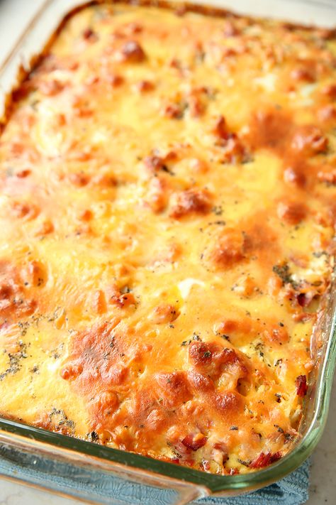 Breakfast Casserole With Frozen Cubed Potatoes, Ham And Potato Egg Bake, Ham Egg And Potato Breakfast Casserole, Ham Egg Potato Casserole, Ham Egg Cheese Potato Breakfast Casserole, Ham And Potato Breakfast Casserole, Ham Breakfast Casserole Recipes, Ham Recipes Breakfast, Egg And Ham Breakfast Casserole