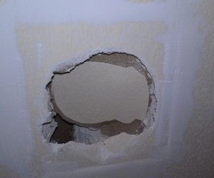 How to Fix a Hole in the Wall Hole In Wall Repair, Fix Hole In Wall, Spray Texture Walls, Textured Spray Paint, How To Patch Drywall, Drywall Repair, Hole In The Wall, Wall Diy, Bottle Wall