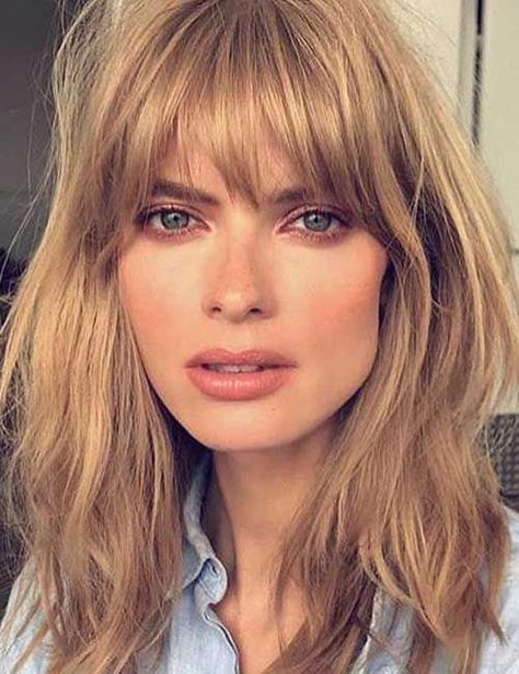 50 Best Long Hair With Bangs Looks For Women – 2019 #curlyhairwithbangs Bangs With Medium Hair, Strawberry Blonde Hair, Haircut Inspiration, Long Hair With Bangs, Brown Blonde Hair, Long Blonde, Cool Ideas, Haircuts With Bangs, Medium Hair Cuts