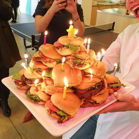 Burger Tower, Shake Shack Burger, Burger Cake, Burger Party, Food Bouquet, Shake Shack, Tag Your Friends, Food Themes, Birthday Cake Kids