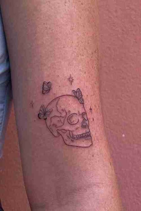 Simple Skull Tattoos For Women, Girly Skeleton Tattoo, Fineline Skull Tattoo, Dainty Skull Tattoos For Women, Skull Tattoo Placement, Skull Fine Line Tattoo, Dainty Skull Tattoo, Womens Skull Tattoo, Small Skull Tattoo For Women