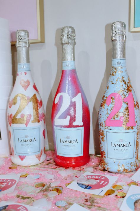 21st Birthday Crafts, Gifts For 21st Birthday, Painted Champagne Bottles, 21st Birthday Drinks, 21st Birthday Shot Book, 21st Birthday Basket, Custom Champagne Bottle, 21st Birthday Themes, Birthday Champagne