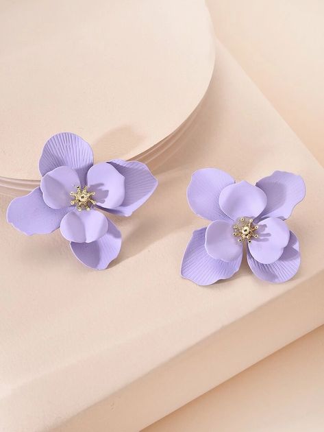 1pair Floral Stud Earrings | SHEIN USA Polymer Flowers, Polymer Clay Gifts, Polymer Clay Flower Jewelry, Floral Studs, Heart Drop Earrings, Butterfly Jewelry, Flower Earrings Studs, Girly Jewelry, Flower Studs