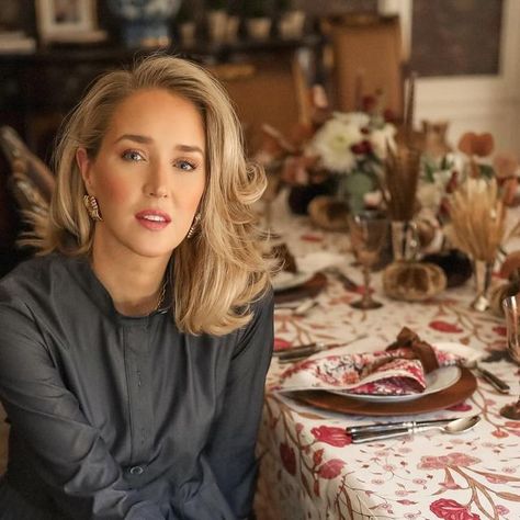 Mary Orton Scudellari on Instagram: "My entertaining philosophy: if the table is beautiful and the cocktails are good, no one will notice if I overcook the brussels sprouts (because I WILL overcook the brussels sprouts). 🥴 We’re taking this new tablecloth made from one of my favorite @schumacher1889 fabrics (Khilana Floral in Rose for those asking!) on its maiden voyage for Thanksgiving. I paired it with napkins (also made from Schumacher fabric — their Shirala Paisley fabric in Magenta) and all I have to say is that if anyone spills red wine tomorrow they will immediately be escorted off the premises. 👊🏼 I kid. That’s why God made Wine Away spray. Happy Thanksgiving, friends! 🦃❤️ PS - Yes, my children are wearing princess costumes over Christmas pajamas. What else does one wear the da Mary Ralph Lawson Hair, Mary Orton Hair, Something About Mary Hair, Sleeping In The Forest Mary Oliver, Mary Orton, Mary Donaldson Before Marriage, Paisley Fabric, Schumacher Fabric, Christmas Pajamas