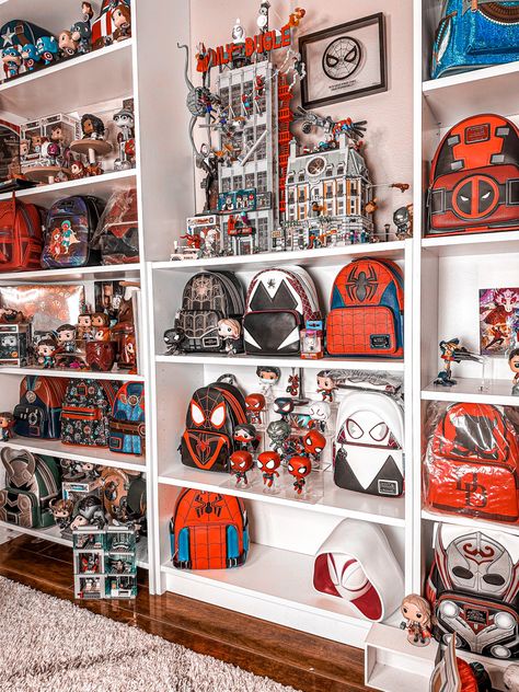 #Spider-Man: Across the Spider-Verse #spidergwen #spiderman #ghostspider Marvel Room Decor Ideas, Spider Man Room Ideas Aesthetic, Spider Man Gaming Setup, Marvel Collection Room, Spider Man Room Aesthetic, Spiderman Collection, Spider Man Room Ideas, Spider Man Collection, Marvel Funko Pop Display