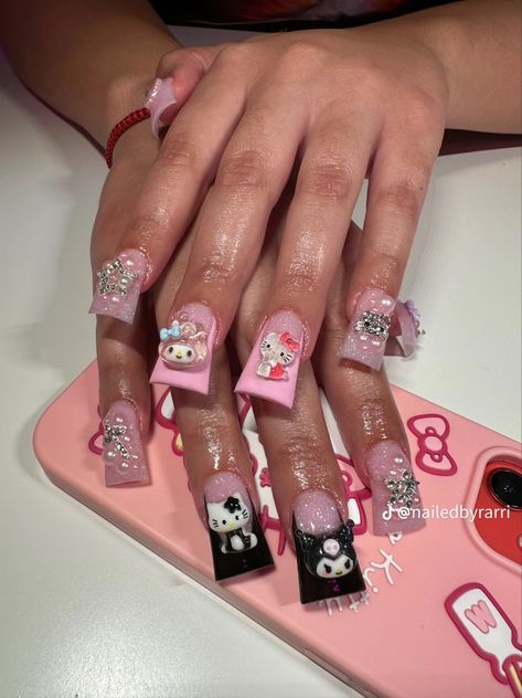 Hello Kitty Duck Nails, Nails Kuromi, Nail Cam, Black Hello Kitty, Kuromi My Melody, Duck Nails, Edgy Nails, Nails Aesthetic, Hello Kitty Nails