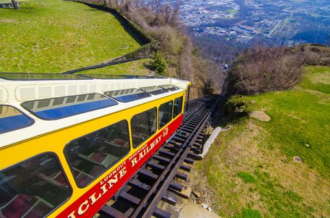 Lookout Mountain Incline Railway (Upper Station) Tennessee Aquarium, Discovery Museum, Lookout Mountain, Tennessee River, Train Depot, Chattanooga Tennessee, Family Friendly Activities, Historical Landmarks, River Boat