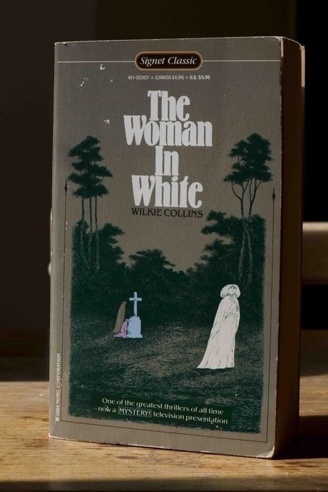 White Book Cover, The Woman In White, Wilkie Collins, Woman In White, White Books, Greatest Mysteries, Little Library, Book Cover Art, Classic Literature