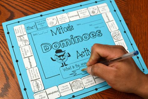 Mitosis Activity, Middle School Science Experiments, High School Biology, 7th Grade Science, School House Rock, Biology Lessons, Science Topics, Science Notebooks, Interactive Science Notebook