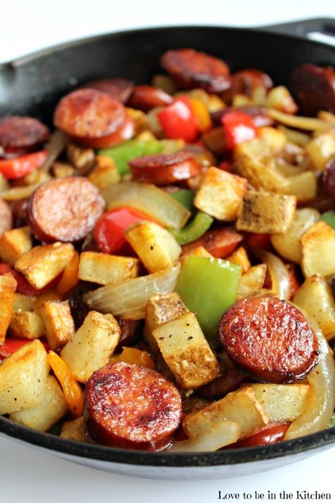 Smoked Sausage Recipes, Sausage Hash, Sausage Dinner, Pork Entrees, Sausage Dishes, Potato Bake, Sausage Potatoes, Cheap Dinners, Smoked Sausage