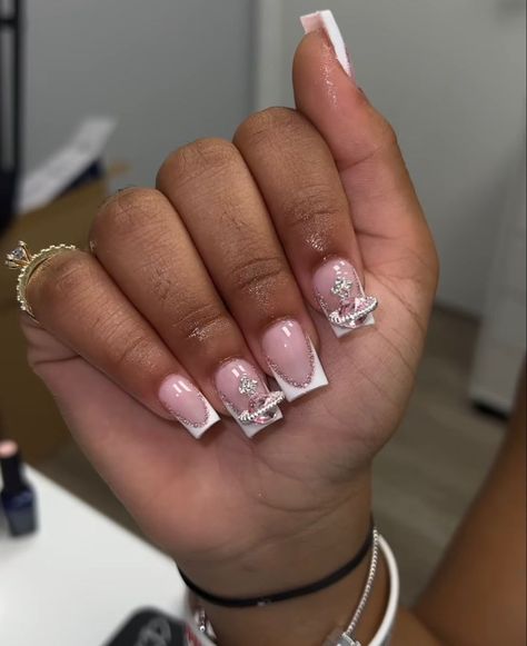 The latest nail style trend to hit Instagram is a creative way to celebrate the season. Users are uploading images of nails painted to look like the knit sweaters that are perfect for this time of the year.  .. Cute Short Nail Sets With Charms, Birthday Nails White And Pink, Nail Ideas For 18th Birthday, Short Nail Ideas With Charms, Nails For 15 Birthday Short, Medium Square Acrylic Nails With Charms, Nail Inspiration Medium Length, Prymrr Nails, Silver And White Nails Short