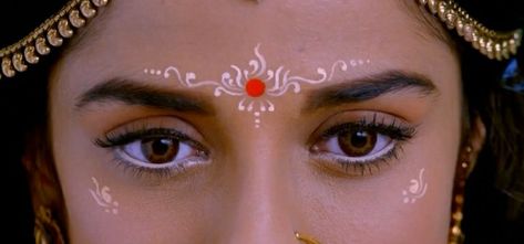 Radha Makeup Look For Women, Radha Rani Eye Makeup, Radha Eye Makeup, Radha Makeup Look, Makeup Painting, Goddess Makeup, Wedding Dance Songs, Pooja Sharma, Dance Songs