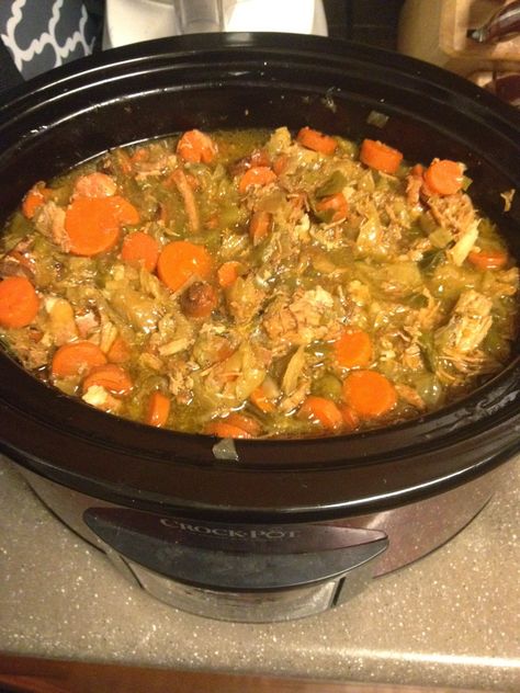 Slow Cooker Vegetable Curry, Cabbage Stew, Paleo Slow Cooker, Pork And Cabbage, Easy Dinner Recipes Crockpot, Paleo Crockpot, Vegetable Curry, Acorn Squash, Crock Pot Cooking