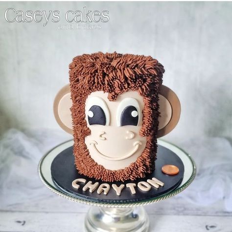 Caseys cakes and bakes on Instagram: "Thats enough monkey buisness 😆🐵 Happy birthday Chayton. #monkeycake #animalcake #chocolatecake #orangatangcake #zoocake #unicorncake #customcakes #fondantteddybearcake #fondantmonkey #childrenscakes #boyscake #5thbirthdaycake" Monkey Face Cake, Monkey Cake Ideas, Monkey Smash Cake, Fondant Monkey, Monkey Cakes, Monkey Birthday Cakes, Fondant Teddy Bear, Zoo Cake, Gym Party