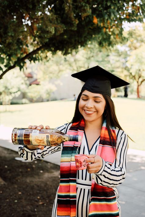 Mexican College Graduation Pictures, Tequila Graduation Picture, Mexican Graduation Photoshoot, Chicana Graduation Pictures, Hispanic Graduation Pictures, Accounting Graduation Pictures, Graduation Pictures Mexican, Mexican Graduation Pictures, Mexican Senior Pictures