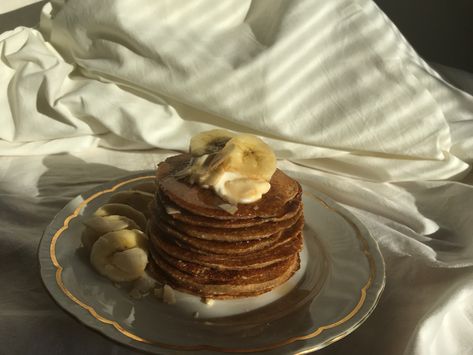 Jack Johnson Aesthetic, Banana Pancakes Jack Johnson, Johnson Aesthetic, Jack Johnson Banana Pancakes, Liv Core, Breakfast Martini, Protein Pancakes Recipes, Weight Watchers Breakfast Recipes, Pancake Day