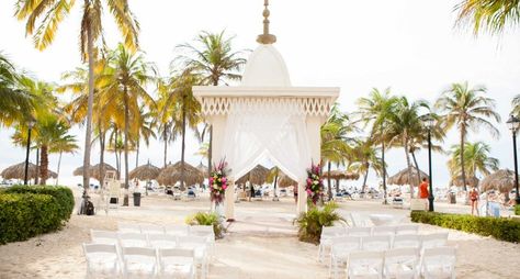 Pretty #BeachWedding  setup! Riu Palace Aruba, Aruba Destination Wedding, Destination Wedding Aruba, Cuba Wedding, Cuban Wedding, Aruba Wedding, Aruba Weddings, Aruba Resorts, Aruba Beach