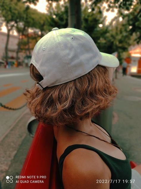 Short Curly Hair With Hat, Curly Hair With Hat, Hair With Hat, Cute Short Haircuts, Cute Haircuts, Short Haircut, Short Curly Hair, Cute Shorts, Short Haircuts