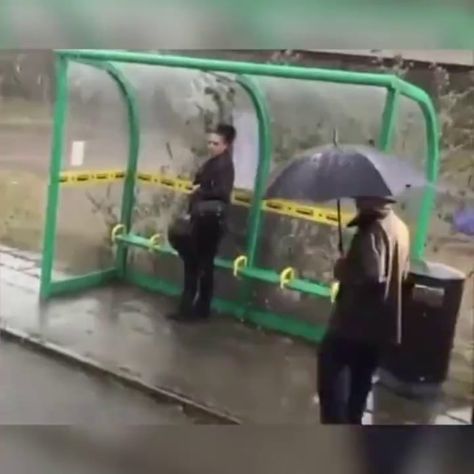 If you thought you had a bad day ... Bad Day Humor, Had A Bad Day, Reddit Funny, 9gag Funny, Epic Fails Funny, Twisted Humor, Funny Vid, Sports Humor, Having A Bad Day