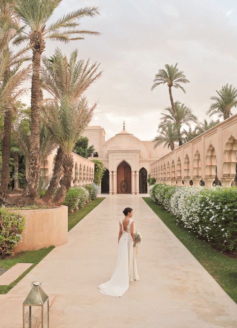 Egypt Wedding, Marrakesh Wedding, Villa Marrakech, Marrakech Wedding, Malibu Sunset, Riad Marrakech, Bridal Pictures, Moroccan Wedding, 100 Layer Cake