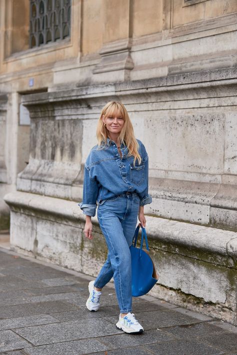 Paris Street Style Spring, Denim Street Style, Looks Jeans, Look Jean, Fashion Week Spring 2020, Moda Paris, All Jeans, Paris Fashion Week Street Style, Looks Street Style