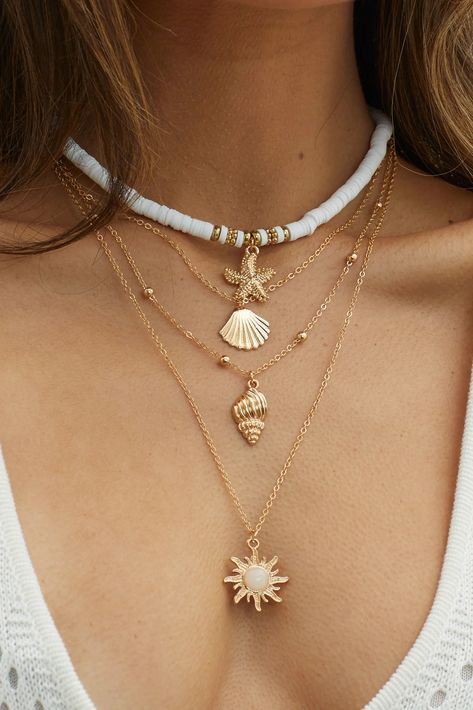 Shop the South Pacific Shell Starfish Multi-Layer Necklace Gold | Selfie Leslie Outer Banks Inspired Jewelry, Boho Gold Jewelry, Gold Summer Jewelry, Summer Necklace Ideas, Layered Necklaces Gold, Dress And Sandals, Clay Bead Necklace, Pretty Jewelry Necklaces, Trending Jewelry