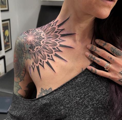 Neck Collar Bone Tattoo, Collar Bone Neck Tattoo, Chest And Neck Tattoo Female, Neck And Shoulder Tattoos, Mandala Chest Tattoo, Chest Neck Tattoo, Top Of Shoulder Tattoo, Collar Tattoo, Rabe Tattoo