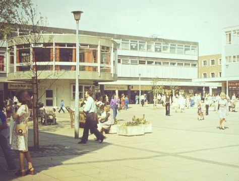 East Kilbride Town Centre (1975) pic Colin Smith British Houses, East Kilbride, London Transport, New Town, Shopping Center, Glasgow, Childhood Memories, Scotland, Home And Family