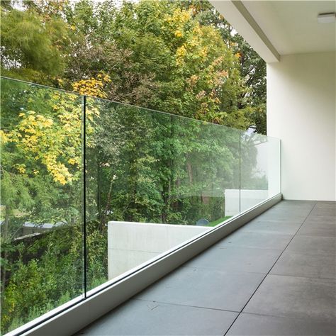 Glass Balcony Railing, Glass Railing Deck, Channel Glass, Balustrade Design, Balcony Glass Design, Frameless Glass Balustrade, Interior Railings, Glass Railing System, Glass Railings