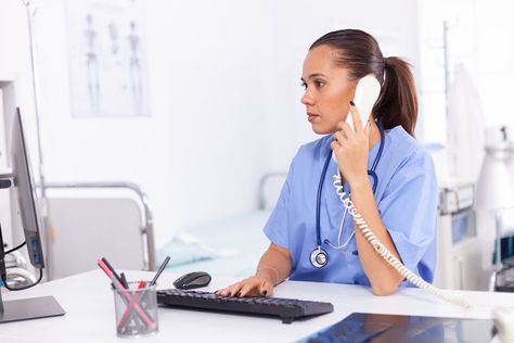 In 2019 there were 77,400 interpreters employed in the USA, working in the education, medicine, law, and business field. Can you just imagine how this number has grown during this time? Our answer is here. Doctor Assistant, Medical Receptionist, Hospital Nurse, Medical Nurse, Medical Tests, Future Job, Dissociation, Nurses Day, Patient Experience