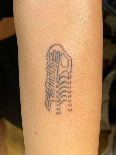 Soda Bottle Tattoo, Furniture Tattoo, Chair Tattoo, Bottle Tattoo, Tattoo Now, Rock Rock, Fun Easy Crafts, Tattoo Design Drawings, Piercing Tattoo