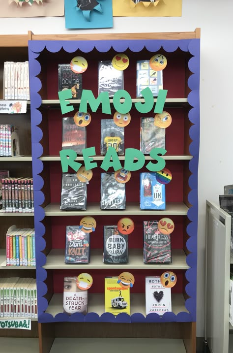 Book Displays Library, School Library Activities, School Library Book Displays, School Library Decor, Book Display Ideas, Reading Display, School Library Design, School Library Displays, School Library Ideas