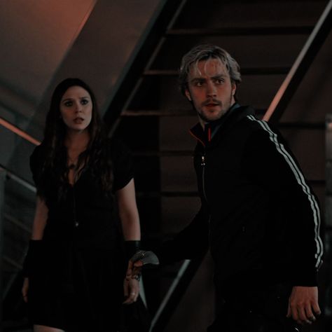 Pietro Maximoff Aesthetic, Wanda And Pietro Maximoff, Pietro And Wanda, Wanda And Pietro, Avengers Universe, Maximoff Twins, Marvel Wall Art, Aaron Johnson, Eric Northman