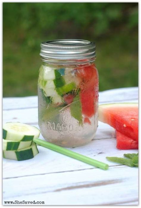 This Cucumber Watermelon & Mint Infused Water is the perfect combination of “ahhhhh!” and “mmmmmmmm!” with no regrets or added sugars to make you feel yucky after the initial refreshment wears off. Watermelon Infused Water, Melon Water, Mint Infused Water, Cucumber Infused Water, Cucumber Watermelon, Flavored Waters, Watermelon Water, Fruit Infused Water Recipes, Mint Water