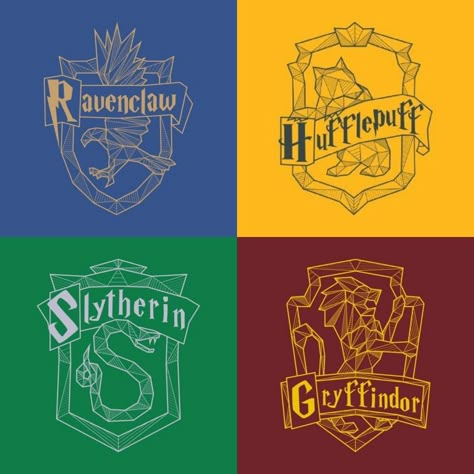 Hogwarts House Crests, Dobby Harry, Classe Harry Potter, Harry Potter Crest, Hogwarts Houses Crests, Harry Potter Logo, Cumpleaños Harry Potter, Harry Potter Art Drawings, Harry Potter Painting