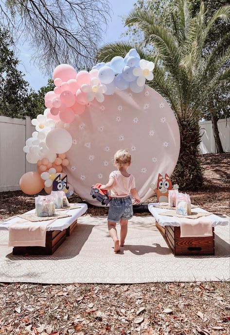 Bluey Birthday Party Aesthetic, Bluey Party Dessert Table, Bluey Party Outfit, Bluey Birthday Party Outfit, Bluey Daisy Party, Two Year Old Birthday Party Girl Bluey, Bluey Birthday Pool Party, Boho Bluey Party, Outdoor Decorations For Party