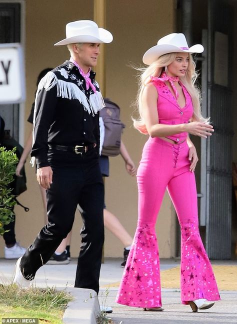 Cowgirl Barbie And Ken, Country Barbie And Ken Costume, Barbie Country Outfit, Barbie And Ken Cowboy Costume, Country Barbie Costume, Barbie Movie Ken Outfits, Ken Outfits Barbie Movie, Barbie Cowboy Outfit, Barbie And Ken Costume Ideas