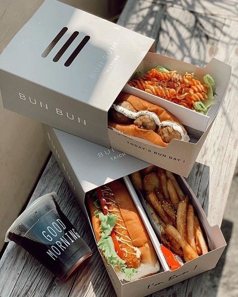 Sandwich Boxes, Resep Starbuck, Sandwich Packaging, Food Business Ideas, Food Truck Design, Food Packaging Design, Food Obsession, Cafe Food, Food Packaging