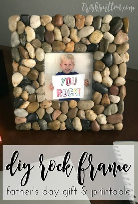 Create this simple gift for someone who loves nature. DIY Rock Frame; You Rock Father's Day Gift and Printable. http://trishsutton.com/diy-rock-frame/ Rock Frame, Diy Father's Day Crafts, Homemade Fathers Day Gifts, Frame Diy, Cool Fathers Day Gifts, Diy Father's Day Gifts, Diy Picture Frames, Father's Day Diy, Diy Picture