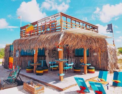 Beach Restaurant Design, Visit Aruba, Aruba Travel, Could Be Worse, Outdoor Restaurant Design, Tiki Bar Decor, Backyard Bar, Beach Cafe, Tiki Hut