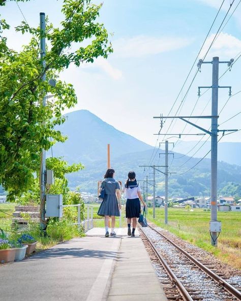 Landscape Perspective Photography, Japan Summer Aesthetic, Reference Perspective, Place Reference, Japanese Life, Aesthetic Japanese, Japan Summer, Building Photography, Japanese Photography