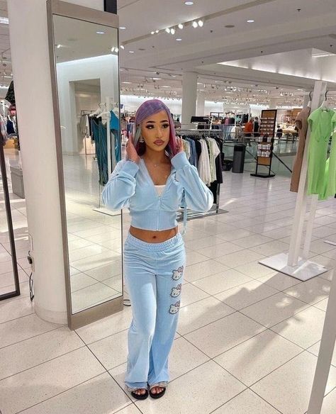 Aya Tanjali, Mode Hip Hop, Clueless Outfits, 2000s Fashion Outfits, Y2k Outfits, Baggy Pants, Cute Swag Outfits, Baddie Outfits Casual