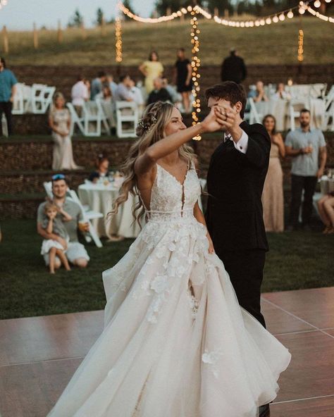 It’s hard to describe in words how much we like staring at such lovely couple shots😘Who wants to recreate this photo?😍 . Photo by @shleeeeeeeeee Dress by @essenseofaustralia . Cute Wedding Dress, Luxury Wedding Venues, Wedding Goals, Best Wedding Dresses, Dresses Lace, Wedding Night, Wedding Pics, A-line Wedding Dress, Dream Wedding Dresses