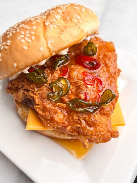 Honey Crispy Chicken, Dry Brine Chicken, Hot Honey Chicken Sandwich, Honey Chicken Sandwich, Easy Chicken Tetrazzini, Hot Honey Chicken, Restaurant Copycat Recipes, Batch Baking, Crispy Chicken Sandwiches