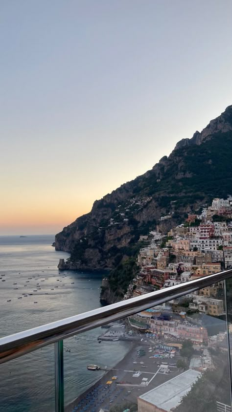 Nature Tourism, European Aesthetic, Sky Full Of Stars, Landscape Photography Nature, Italy Aesthetic, Ocean Vibes, Dream City, Summer Pictures, Positano