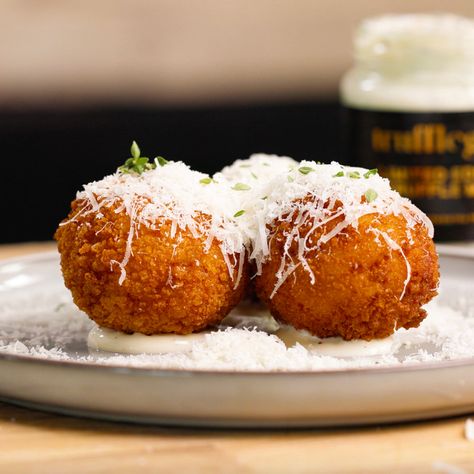 Truffle Cheddar Recipes, Truffle Arancini Balls, Truffle Arancini, Truffle Appetizers, Italian Truffles, Risotto Balls, Cheddar Recipes, Arancini Recipe, Truffle Mushroom