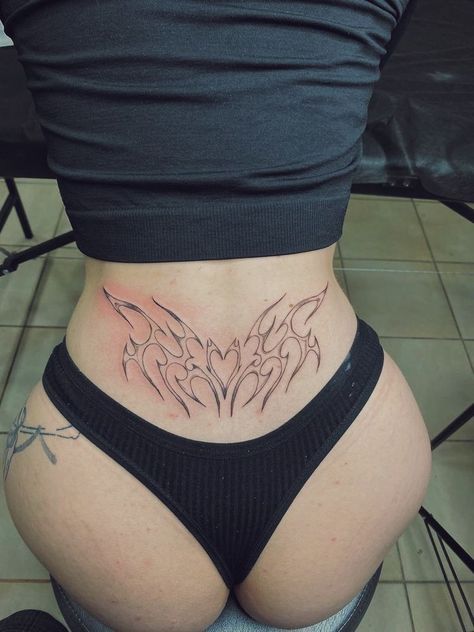 Minimal Tattoo Designs, Minimal Tattoo Ideas, Risky Pictures, Haha Photos, Curvy Swim, Hip Tattoos Women, Leather Bodysuit, Pretty Tattoos For Women, Alt Girls