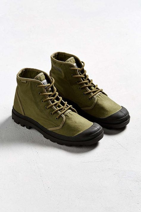 Army Shoes, Palladium Pampa Hi, Palladium Boots, Bush Craft, Men's Casual Shoes, Casual Friday, Shoes Dress, Shoes Men, Men's Casual