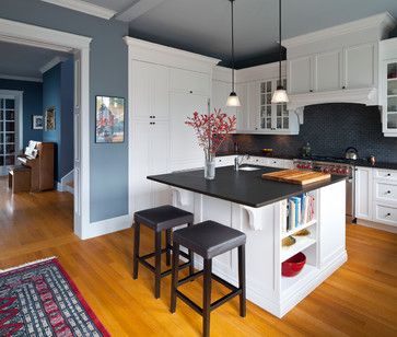 Onto the kitchen. Blue has long been a charming and classic kitchen color. But with all of the modern finishes available today, you can really take it to another level, and do so much design-wise. Check out how these kitchens rock the blue. Traditional Kitchen by Brookline Interior Designers & Decorators Jonathan Cutler, AIA Eclectic … … Continue reading → Country Kitchen Paint Colors, Blue Kitchen Walls, Grey Kitchen Walls, Grey Blue Kitchen, Kitchen Wall Colors, Kitchen Walls, Kitchen Paint Colors, Amazing Kitchen, Grey Kitchens